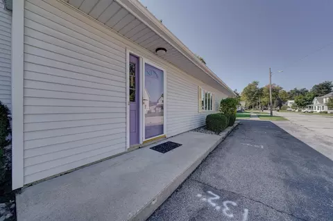 485 N Wayne St, Waterloo, IN 46793 photo 3