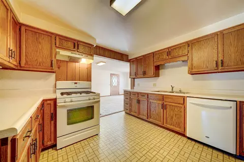 485 N Wayne St, Waterloo, IN 46793 photo 13