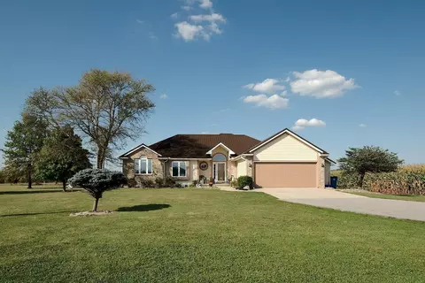 14402 W Yoder Rd, Roanoke, IN 46783 photo 1
