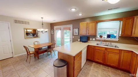 4125 Lee Dr, Jasper, IN 47546 photo 9