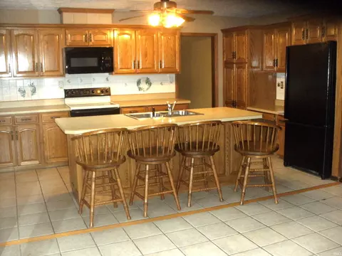 5460 E James Rd, Bloomington, IN 47408 photo 2
