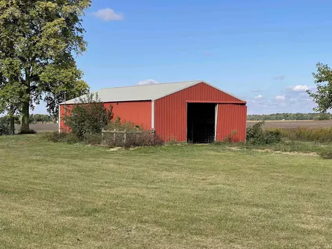 6704 E Barkas St, New Castle, IN 47362 photo 4