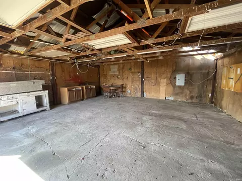 6704 E Barkas St, New Castle, IN 47362 photo 10