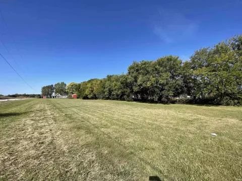 6704 E Barkas St, New Castle, IN 47362 photo 11