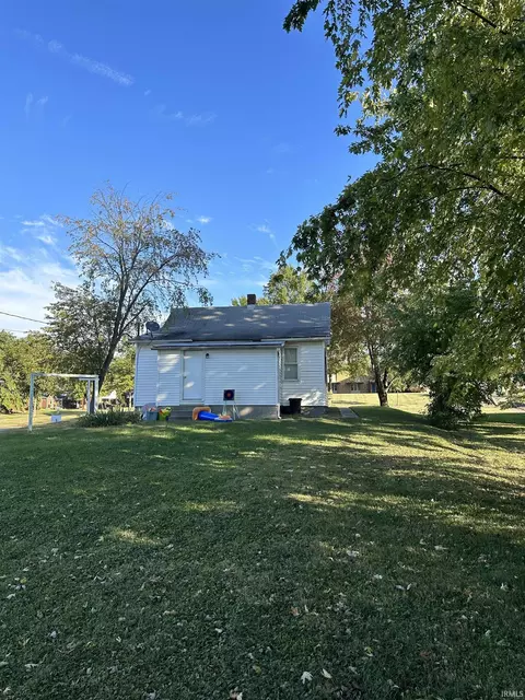 525 W 9th St, Jasper, IN 47546 photo 3