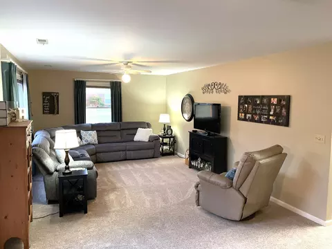 3590 Manor Dr, Jasper, IN 47546 photo 5