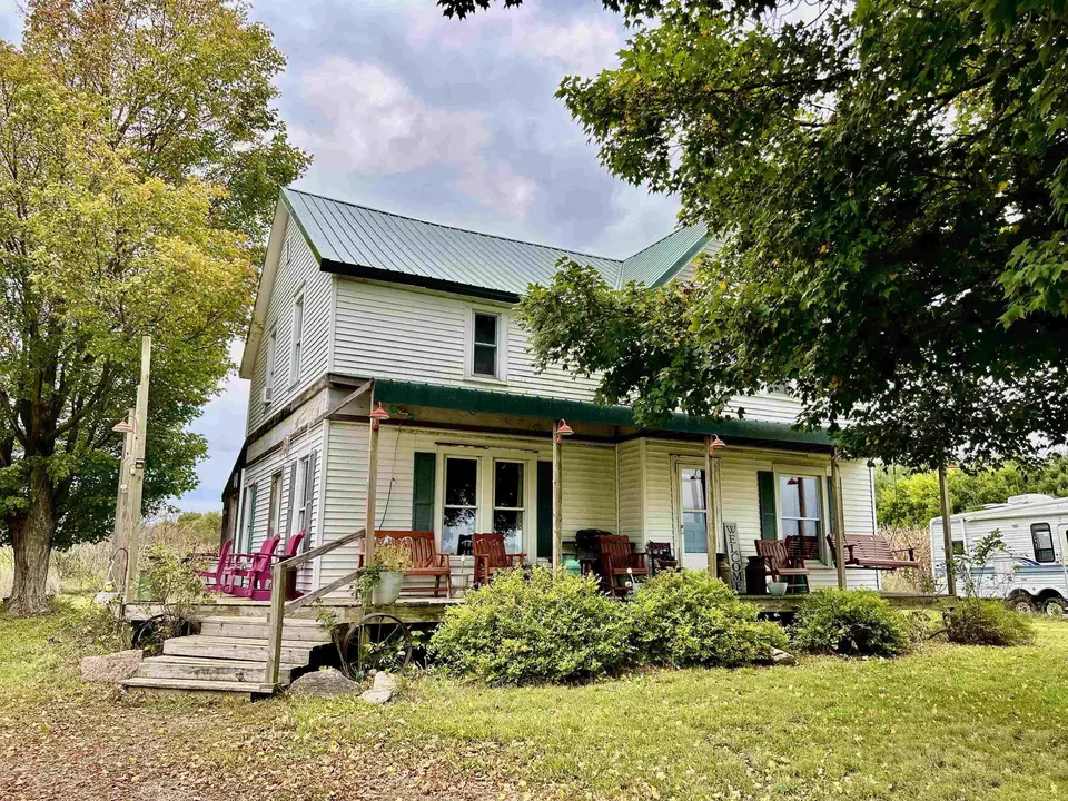 966 Rochester Rd, Ligonier, IN 46767 17 Photos Movoto