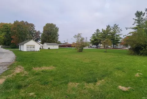 126 E Penn St, Sweetser, IN 46987 photo 1