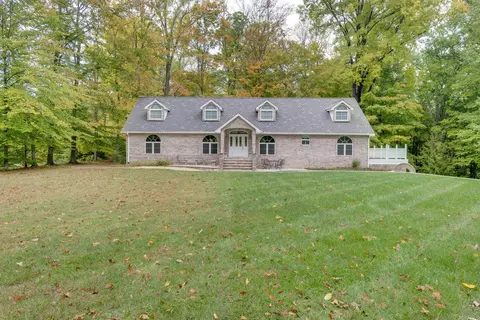 111 The Woods, Bedford, IN 47421 photo 2