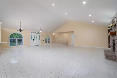 111 The Woods, Bedford, IN 47421 photo 5