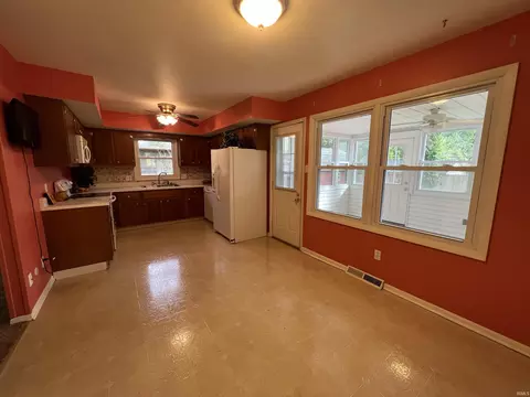 2104 E Queens Way, Bloomington, IN 47401 photo 10