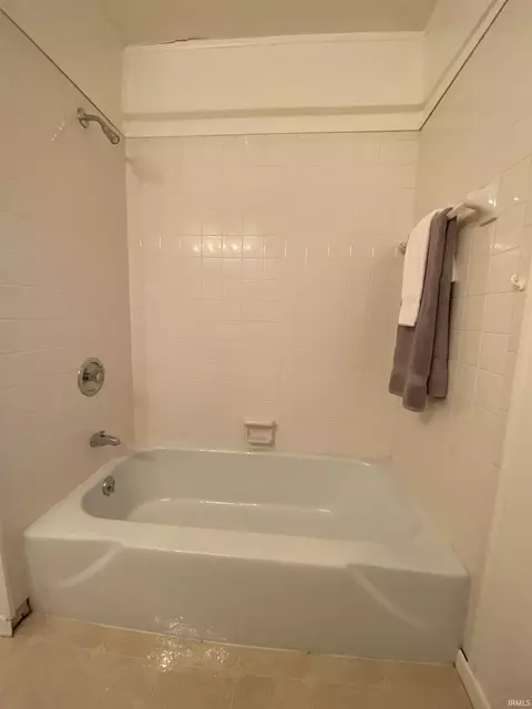 2104 E Queens Way, Bloomington, IN 47401 photo 23