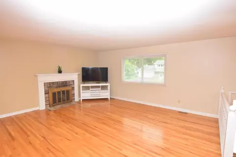 4201 E Sheffield Dr, Bloomington, IN 47408 photo 4