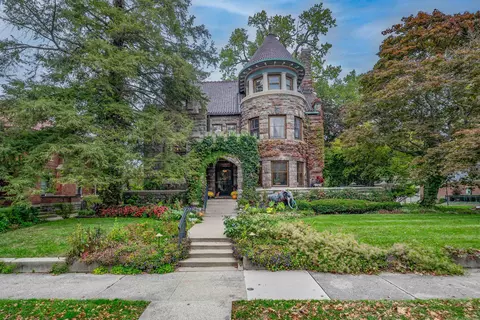 1202 W Wayne St, Fort Wayne, IN 46802