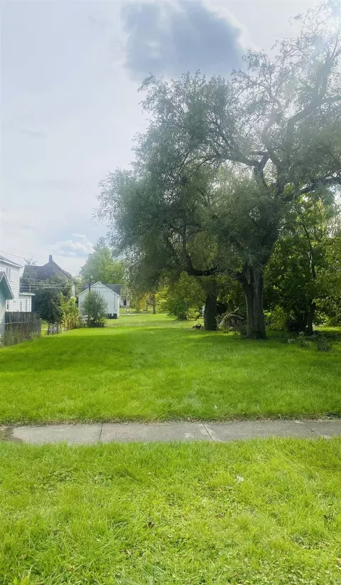 1442 Summit St, Fort Wayne, IN 46803