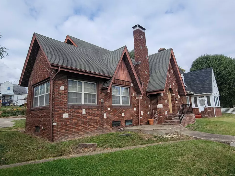 1417 Newton St, Jasper, IN 47546 26 Photos Movoto