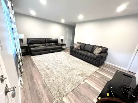 4109 W Doyle Ave, Bloomington, IN 47403 photo 2