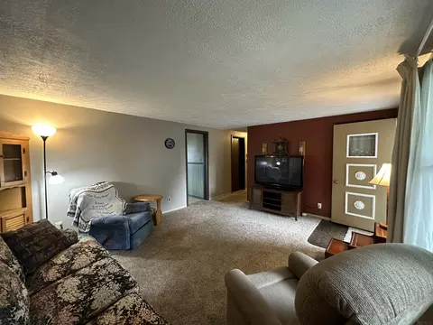 124 W Jackson St, Monroe, IN 46772 photo 4