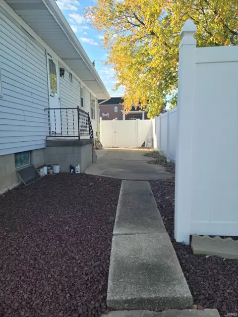 332 E 10th St, Ferdinand, IN 47532 photo 11