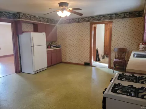 332 E 10th St, Ferdinand, IN 47532 photo 9