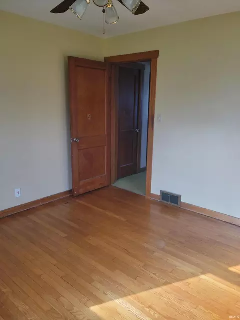 332 E 10th St, Ferdinand, IN 47532 photo 5