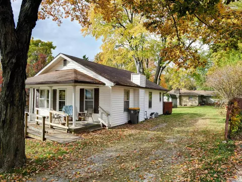 2424 S Broadview Dr, Bloomington, IN 47403 photo 2