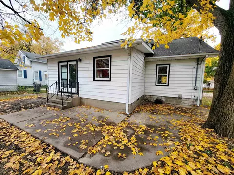 501 E Centennial St, Nappanee, IN 46550 photo 6
