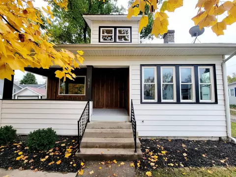 501 E Centennial St, Nappanee, IN 46550 photo 2
