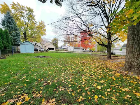 501 E Centennial St, Nappanee, IN 46550 photo 7