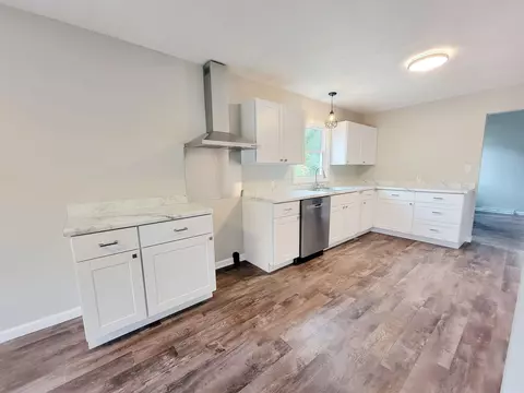 501 E Centennial St, Nappanee, IN 46550 photo 17
