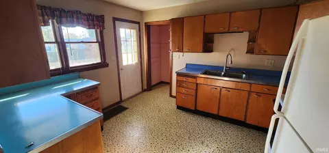 1012 E 11th St, Bicknell, IN 47512 photo 7