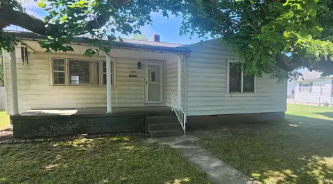 1012 E 11th St, Bicknell, IN 47512 photo 1