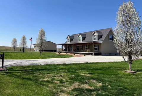 326 E 775 N, Hazleton, IN 47640 photo 2