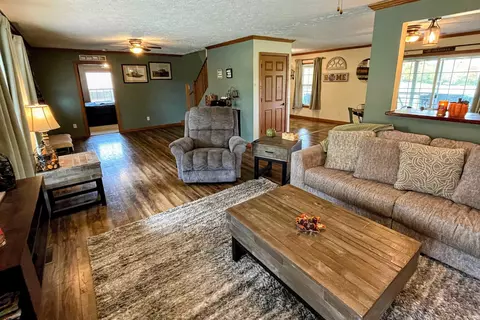 326 E 775 N, Hazleton, IN 47640 photo 5