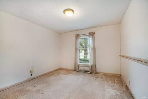 16734 Hampton Dr, Granger, IN 46530 photo 8