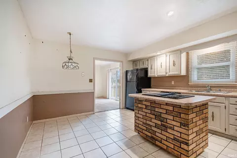 16734 Hampton Dr, Granger, IN 46530 photo 5