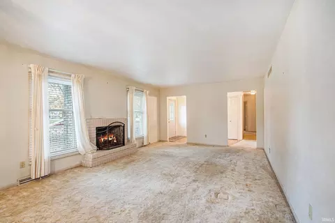 16734 Hampton Dr, Granger, IN 46530 photo 3