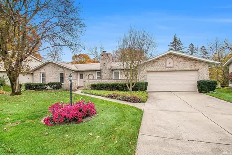 16734 Hampton Dr, Granger, IN 46530 photo 1