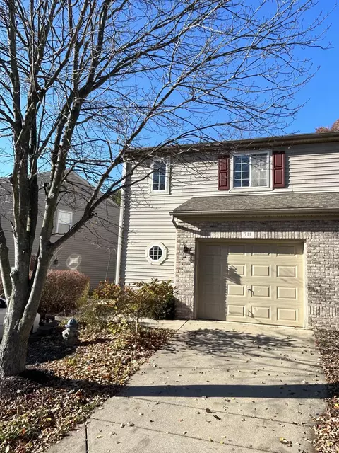 711 E Bayberry Ct, Bloomington, IN 47401 photo 1