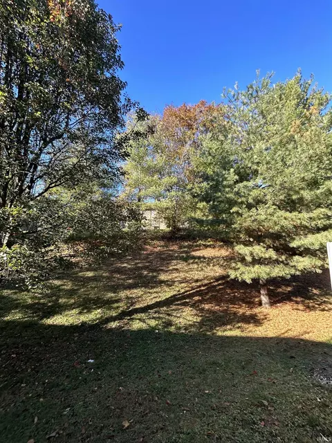 711 E Bayberry Ct, Bloomington, IN 47401 photo 6