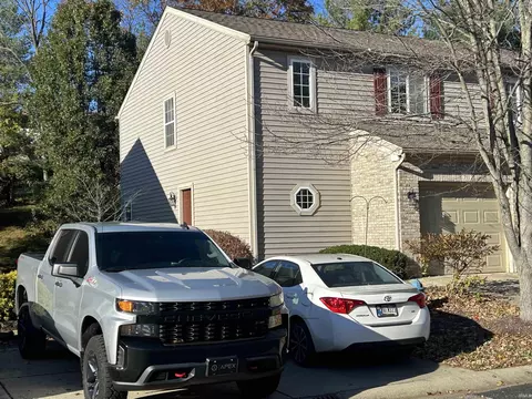 711 E Bayberry Ct, Bloomington, IN 47401 photo 2