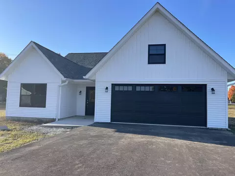 109 Cardinal Ct, Mitchell, IN 47446 photo 1