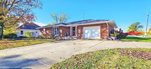 18671 Chauncey Rd, Sumner, IL 62466 photo 3