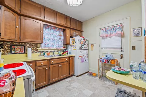 326 W 5th St, Auburn, IN 46706 photo 15