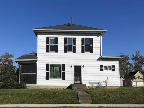 303 S Lee St, Garrett, IN 46738 photo 2