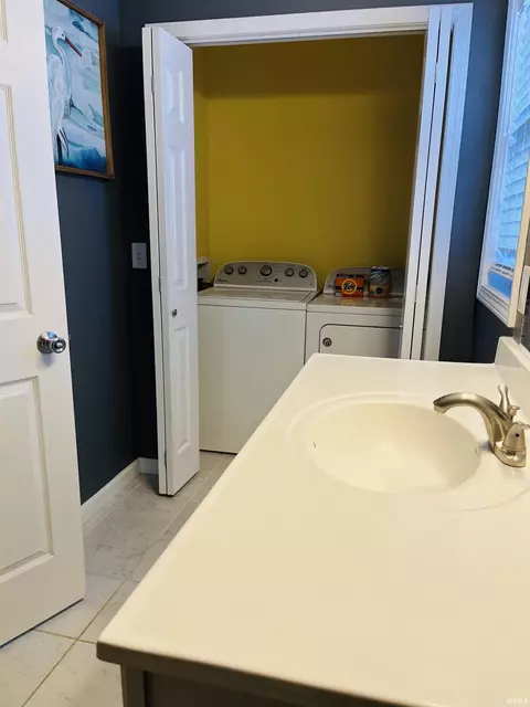 205 E Maple St, Bremen, IN 46506 photo 12