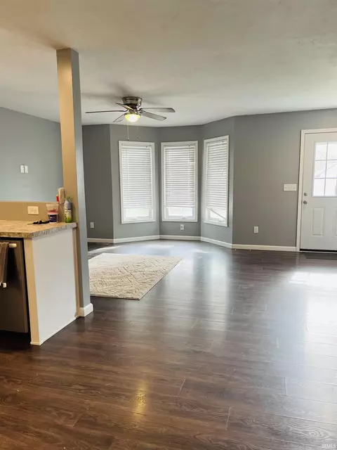 205 E Maple St, Bremen, IN 46506 photo 5