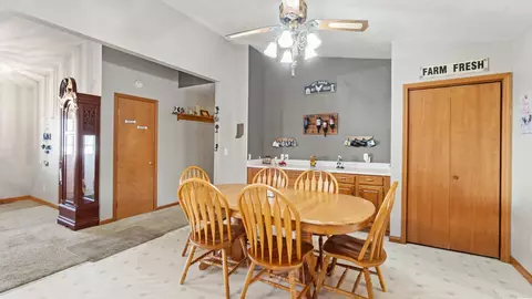 4711 E Cardinal Dr, Syracuse, IN 46567 photo 7