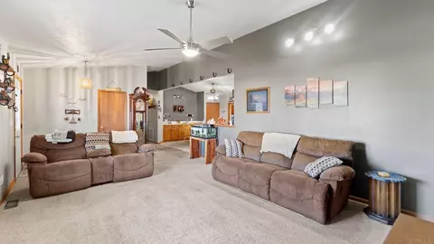 4711 E Cardinal Dr, Syracuse, IN 46567 photo 5