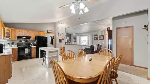4711 E Cardinal Dr, Syracuse, IN 46567 photo 8
